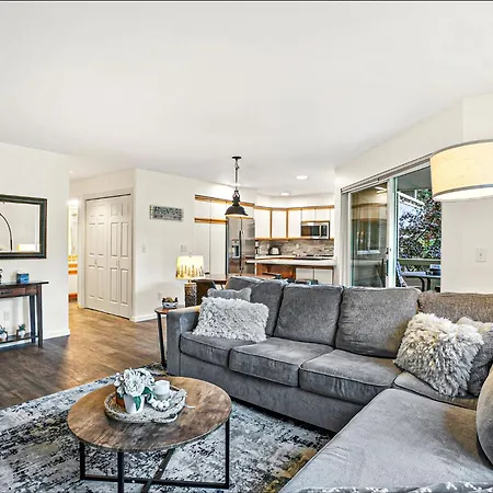 Tupshin Peak Condo